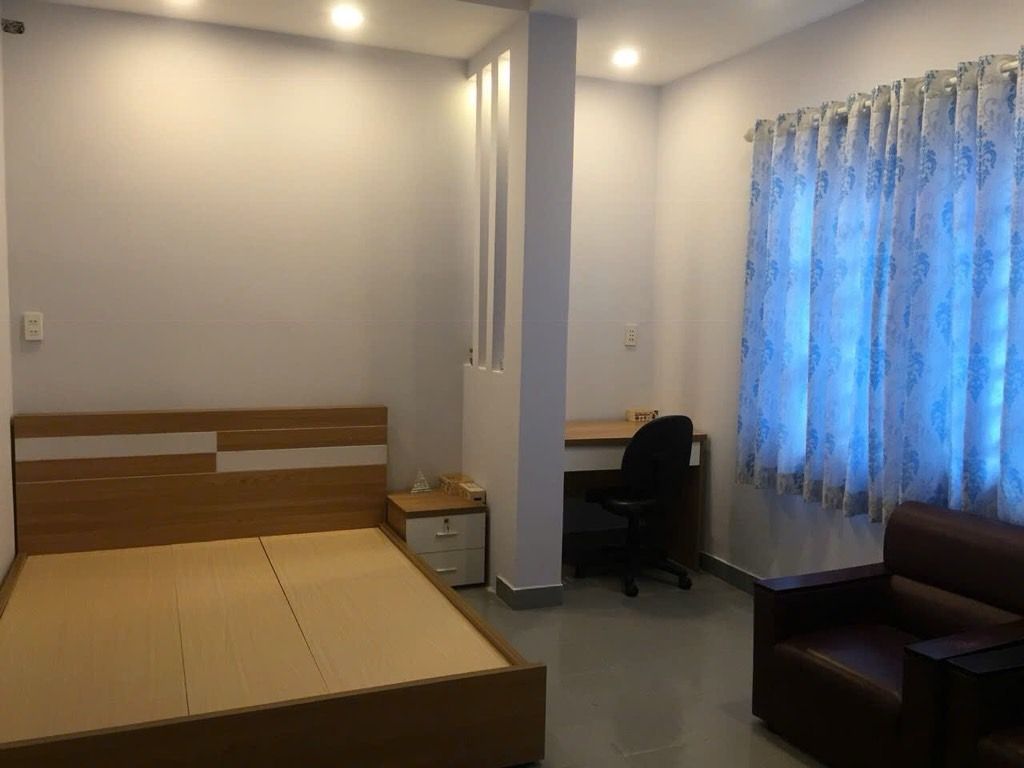 Nhà đẹp - 4 tầng- hẻm xe hơi- Lạc Long Quân- Tân Bình.