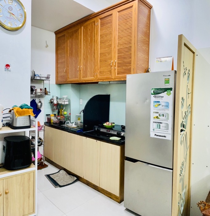 Nhà đẹp- 2 tầng, ngang gần 4  m. Nhỉnh 3 tỷ