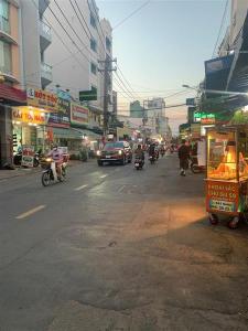 Bán nhà đẹp Tân Phú, mặt tiền đường Sơn Kỳ, 2 tầng, nhỉnh 5 tỷ.