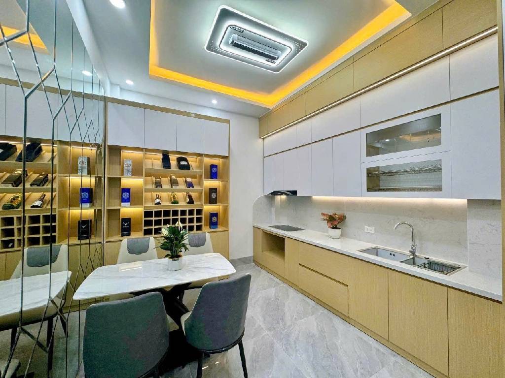 Nhà đẹp Khương Hạ - Gara ô tô 7 chỗ vào nhà - Full nội thất cao cấp