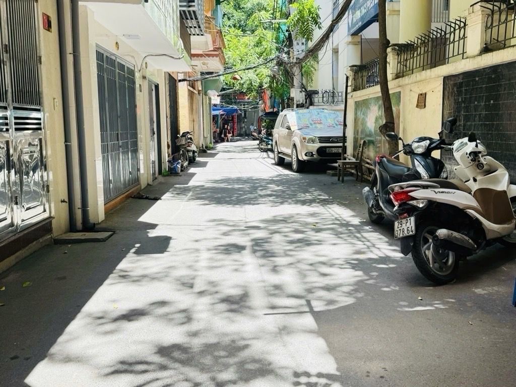 Hoa hậu phố Nhân Hoà - Phân lô - Ô tô đỗ cửa - 40m2 - 13.8 tỷ