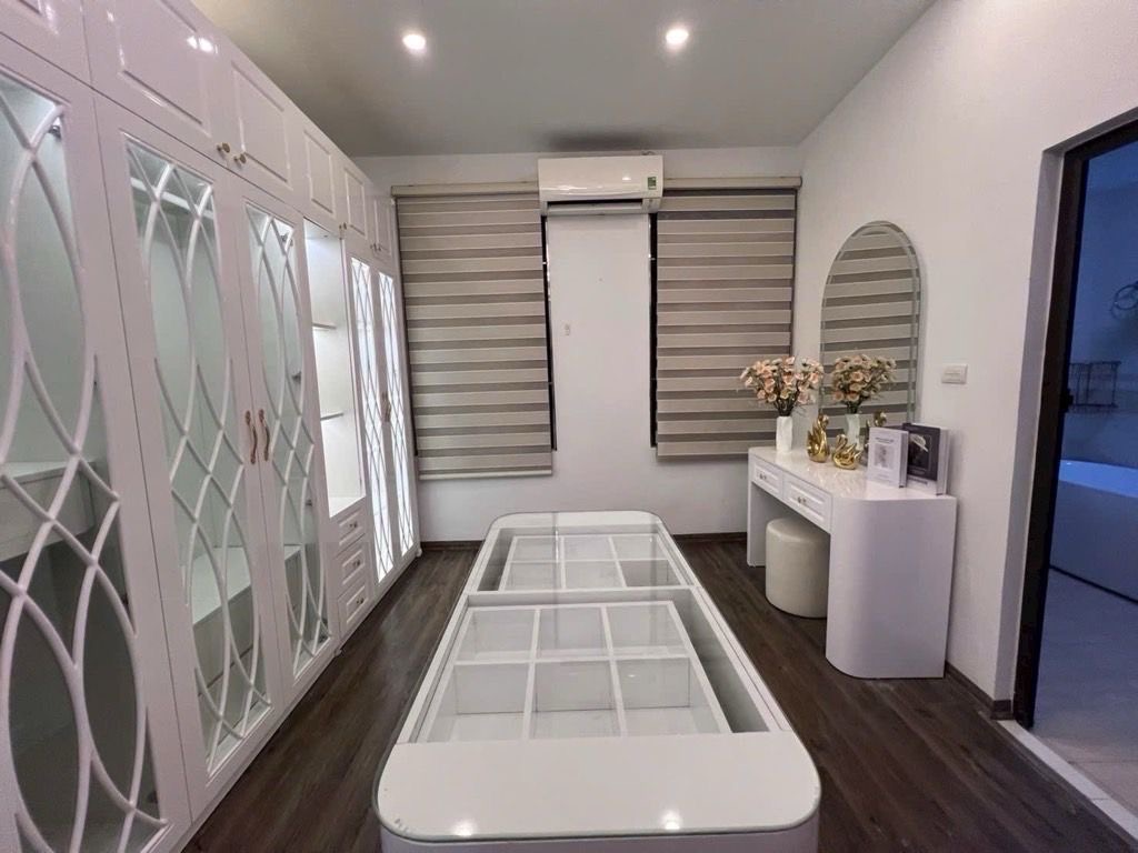 Hoa hậu phố Nhân Hoà - Phân lô - Ô tô đỗ cửa - 40m2 - 13.8 tỷ