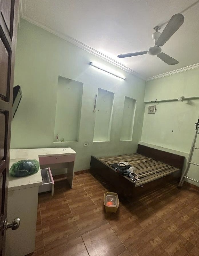 Bán nhà 4 tầng khu trung tâm Mỹ Đình giao thông thuận lợi , tiện ích đầy đủ