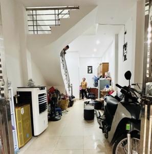 Bán nhà 4 tầng - nhà dân xây chắc chắn.2 mặt thoáng