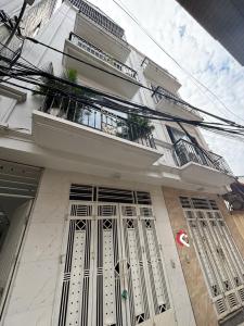 NHÀ PHỐ KINH DOANH - SỔ ĐẸP VUÔNG VẮN