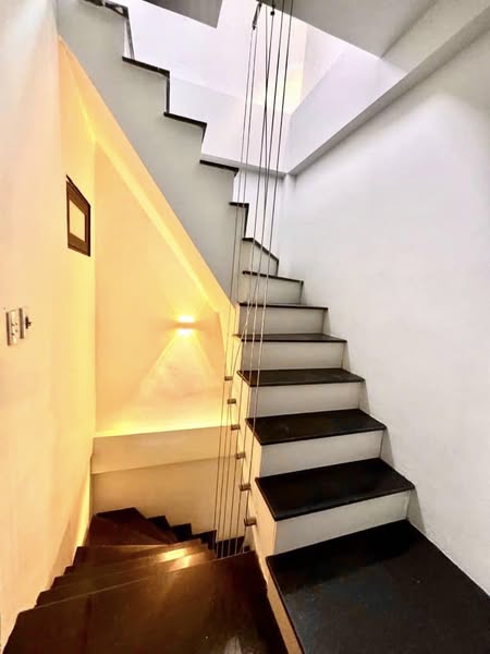BÁN NHÀ 40M DÂN XÂY KCBT CHẮC CHẮN NGAY NGÃ TƯ GIẢNG VÕ - KIM MÃ -SỔ PHÂN LÔ - Ô TÔ CÁCH NHÀ 20M - 7 TỶ 6 (CTL)