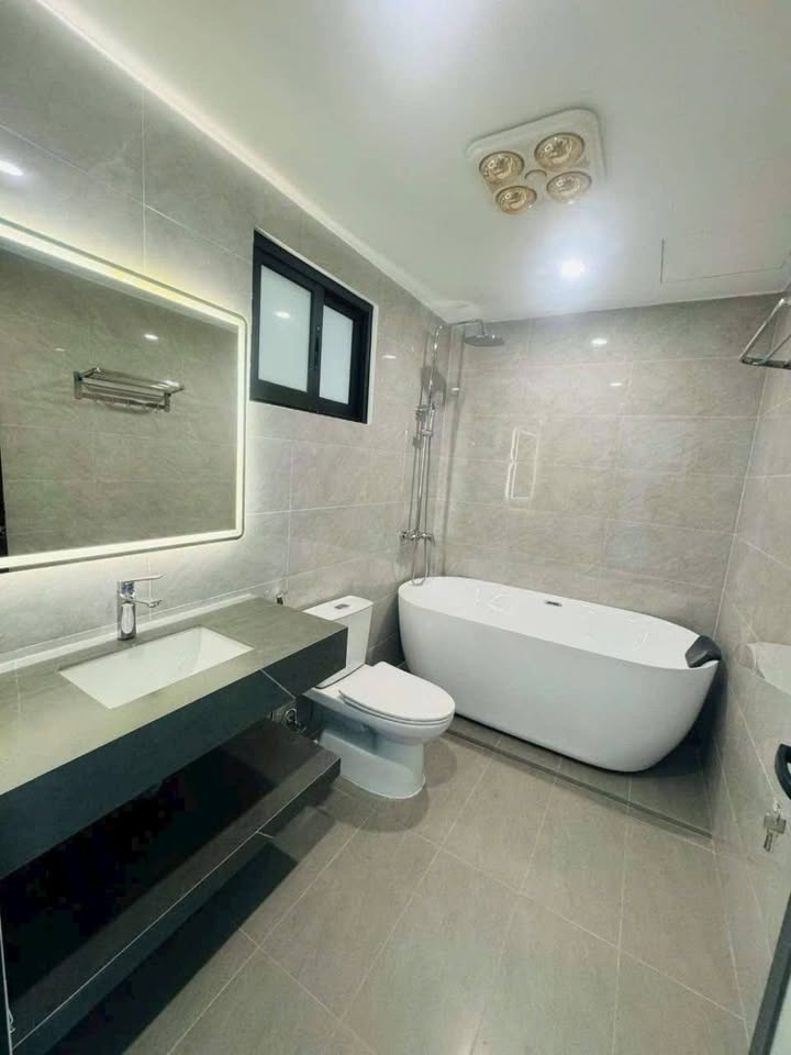 NGUYỄN VĂN CỪ - THÔNG HỒNG TIẾN, Ô TÔ VÀO NHÀ, KINH DOANH, NHỈNH 12 TỶ