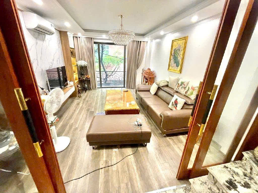 NHÀ NGÕ PHỐ THUỴ KHUÊ, Ô TÔ ĐỖ CỬA - 37M x 7 TẦNG KHUNG ĐẸP, THANG MÁY - MT 4M - SĐCC- 18 TỶ