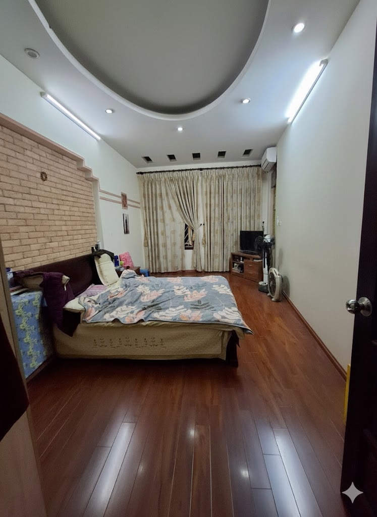 NHÀ NGÕ PHỐ HOÀNG HOA THÁM- 73M x 3 TẦNG x Ô TÔ ĐỖ CỬA - SĐCC- 19 TỶ