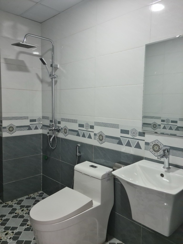 GẢ GẤP LÔ NHÀ 8 CĂN LĨNH NAM , HOÀNG MAI , ĐỒNG GIÁ 7 TỶ ,5 TẦNG , MẶT TIỀN 3,5m