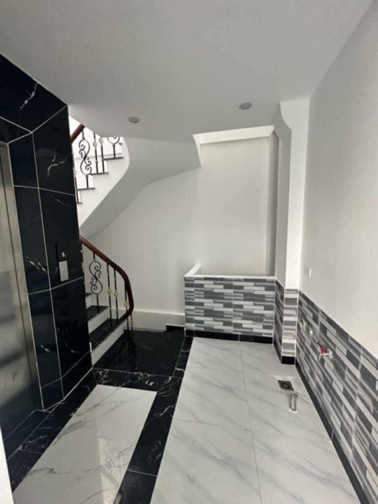 Chính chủ bán nhà 6 tầng lầu ở Khương Đình, Thanh Xuân