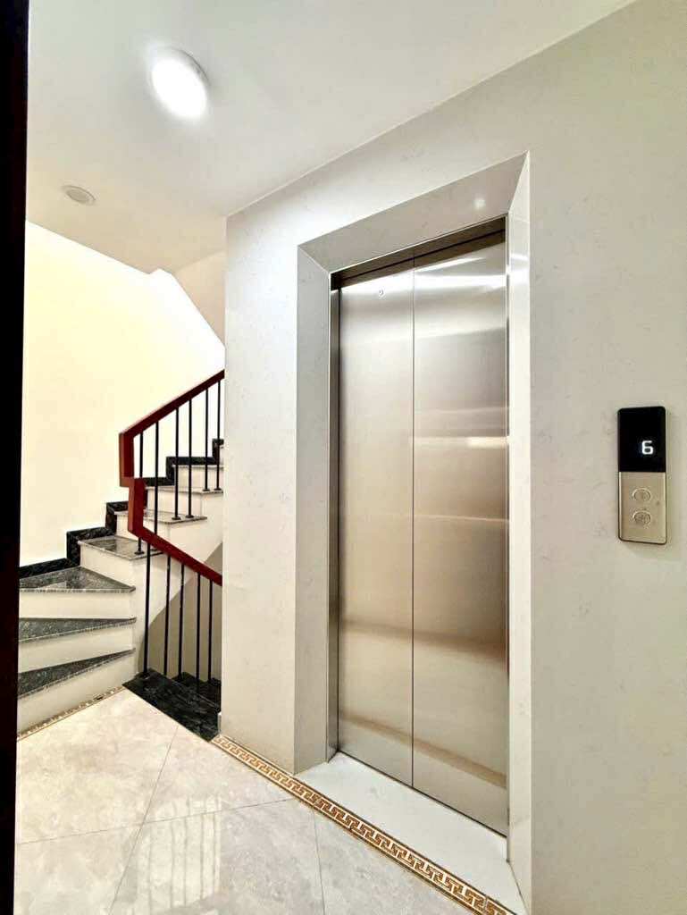 Chính chủ bán nhà 6 tầng thang máy ngõ Chợ Khâm Thiên, Đống Đa