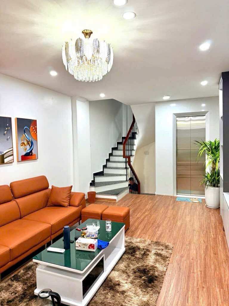 Chính chủ bán nhà 6 tầng thang máy ngõ Chợ Khâm Thiên, Đống Đa