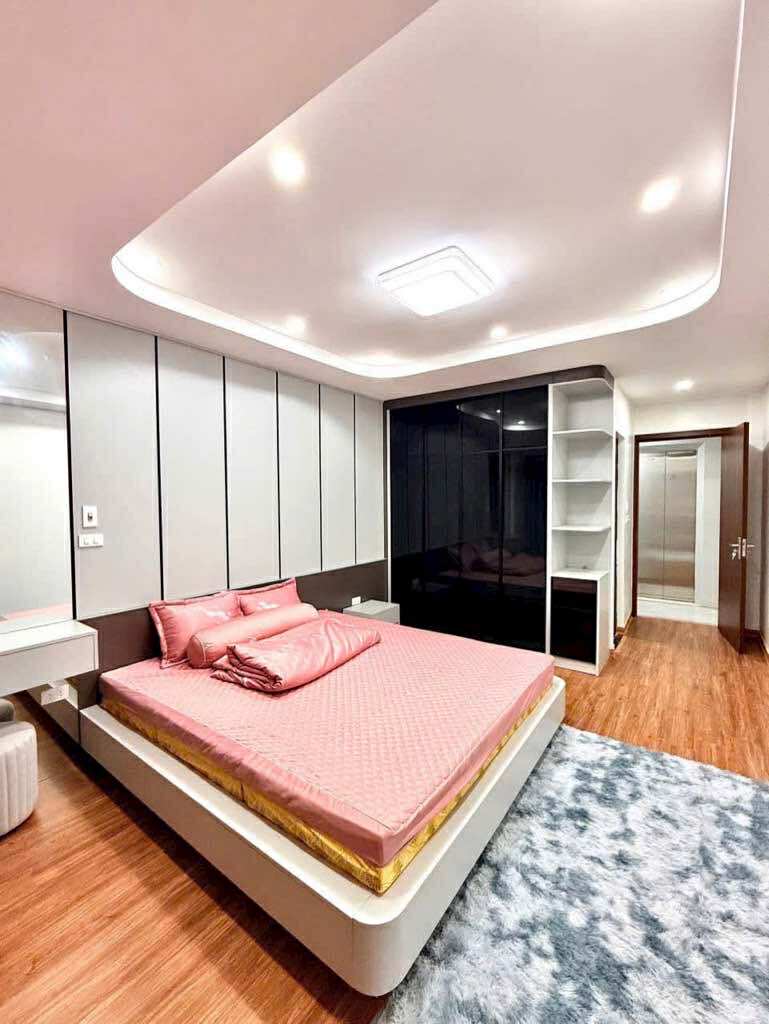 Chính chủ bán nhà 6 tầng thang máy ngõ Chợ Khâm Thiên, Đống Đa