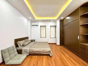 Chính chủ bán nhà 5 tầng ở Pháo Đài Láng
