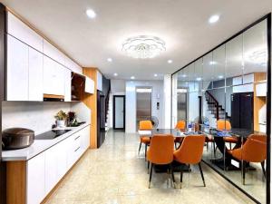 Chính chủ bán nhà 6 tầng thang máy ngõ Chợ Khâm Thiên, Đống Đa