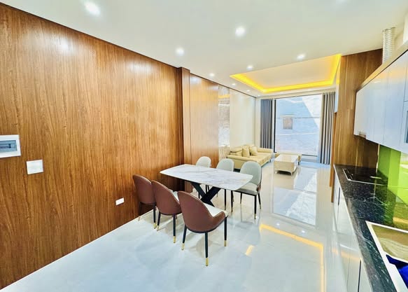 BÁN NHÀ VIỆT HƯNG – LONG BIÊN – 6 TẦNG THANG MÁY – FULL NỘI THẤT – Ô TÔ ĐỖ CỬA
