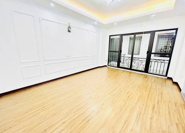 Bán nhà Trần Đại Nghĩa- Hai Bà Trưng. Nhà Lô Góc Xịn – 3 Bước Ra Ô Tô – 40M – 5 Tầng – 15.x Tỷ