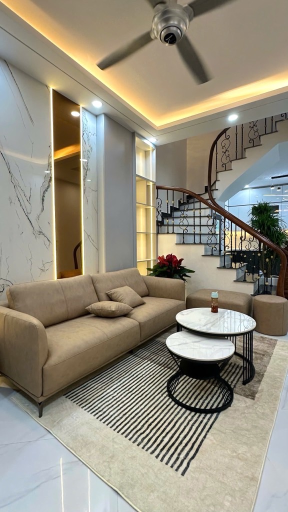 Bán nhà Hoà Bình 7 diện tích 41mx4 tầng. Giá 10,5 tỷ