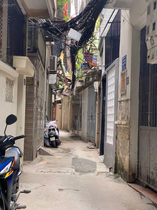 Bán Nhà Chính Chủ 69m² – Sát Ga Cát Linh, cách Phố Hào Nam 20m