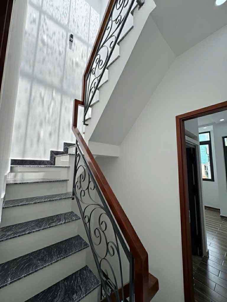 Âu dương lân quận 8- 45m2, 4 tầng- nhà mới đẹp ở luôn- giá nhỉnh 6 tỷ