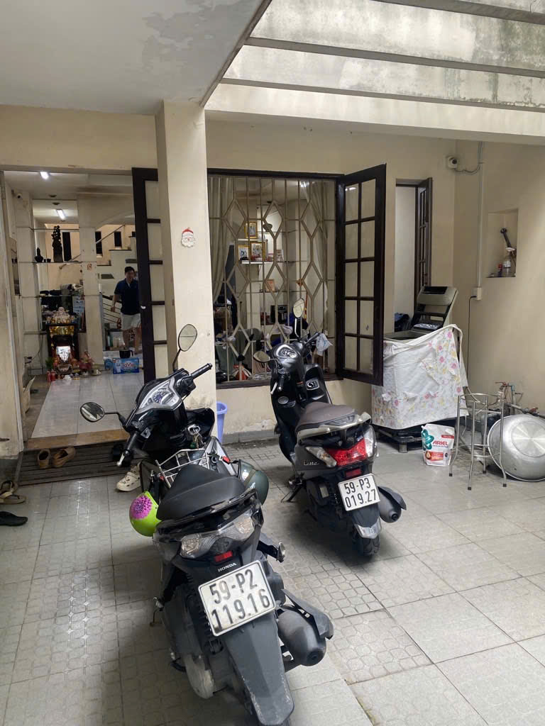 NHÀ PHỐ 5x19M Q.TÂN BÌNH HẠ NHIỆT 1 TỶ! HẺM Ô TÔ ĐẬU TRONG NHÀ, ĐÓN ĐẦU GA T3!