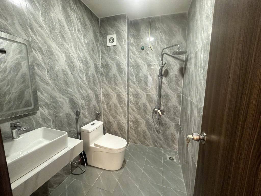 BÁN NHÀ MẶT NGÕ PHỐ Ô CÁCH LONG BIÊN GẦN ĐƯỜNG Ô TÔ GIÁ SIÊU HỜI
