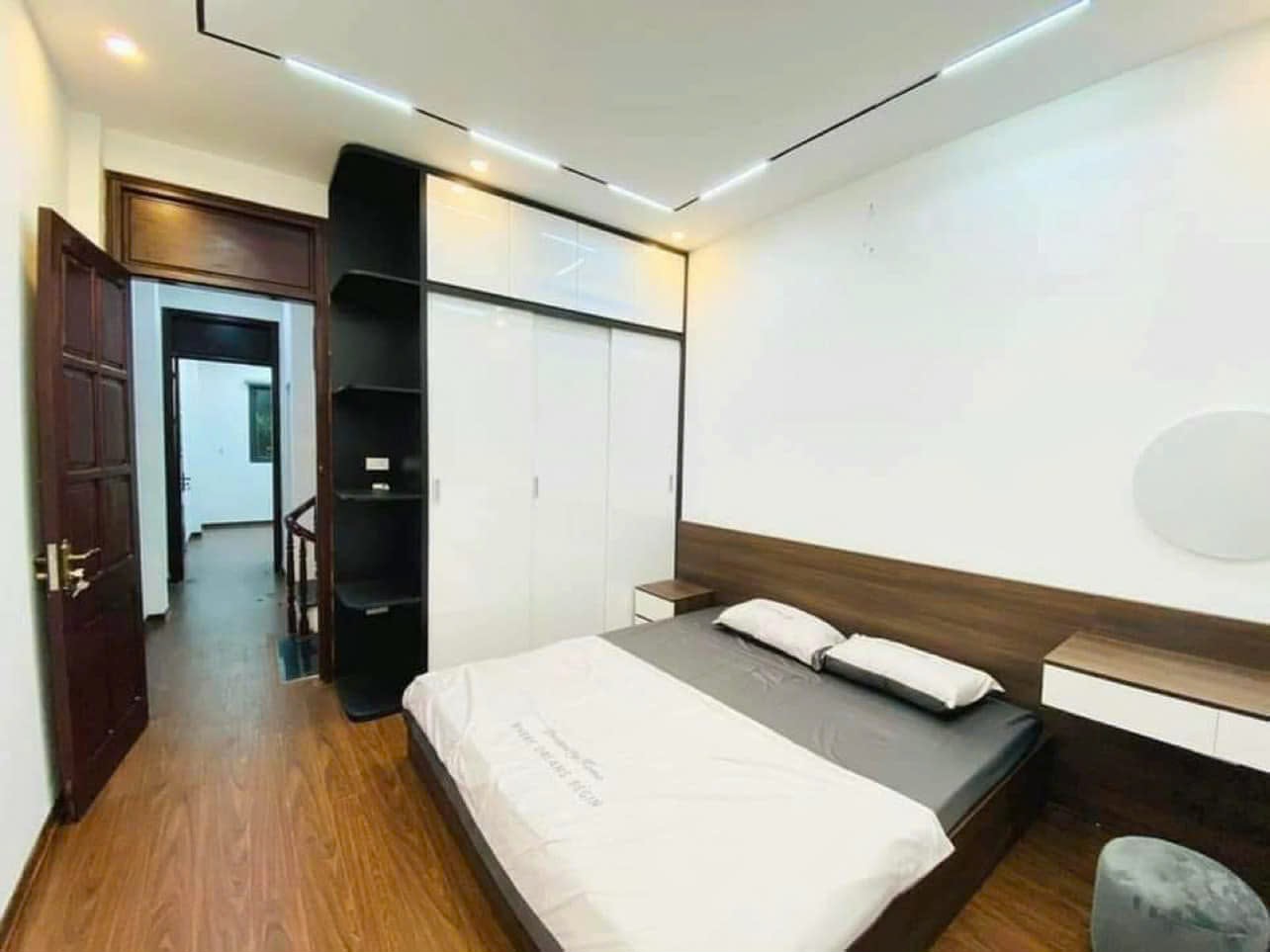 BÁN NHÀ MẶT NGÕ NGỌC THỤY LONG BIÊN GẦN ĐƯỜNG Ô TÔ GIÁ SIÊU HỜI