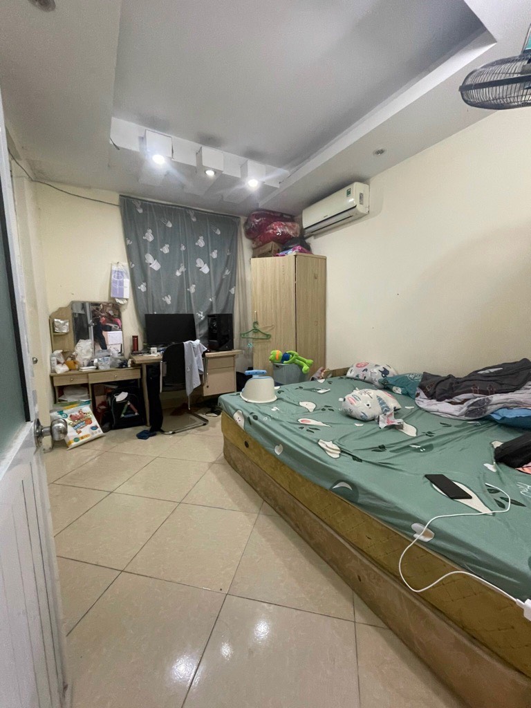 Gia đình cần bán cần bán CCMN 2 phòng ngủ tại phố Khương Đình – Thanh xuân để chuyển đổi sang nhà mới rộng hơn.