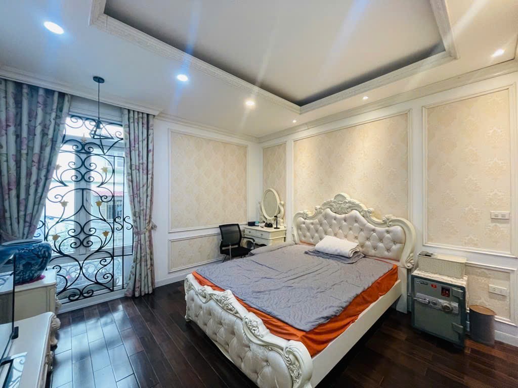 Thái Hà cần bán nhà 60m2, ô tô đỗ cửa