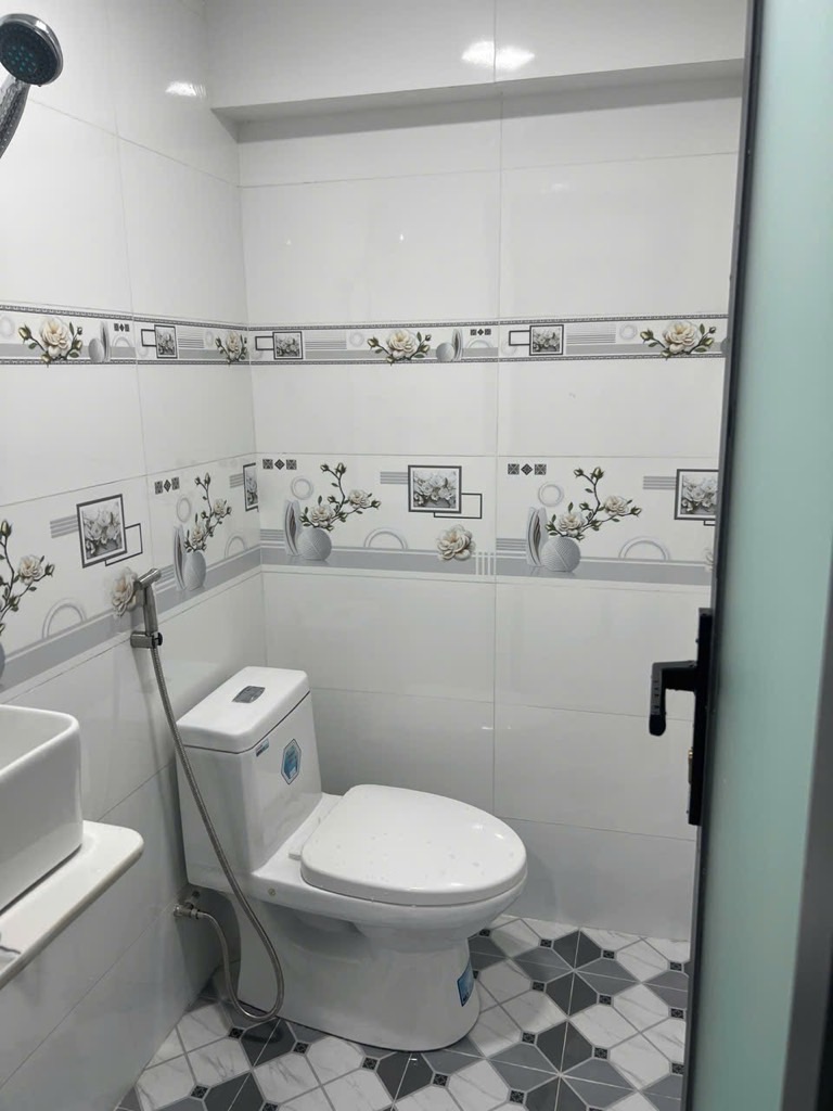 ÂU DƯƠNG LÂN - NHÀ MỚI 1TR 1 LẦU MUA Ở NGAY - 46M2 - 3PN - CHỈ 2.2