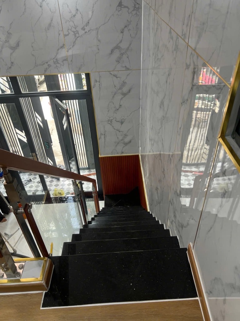 ÂU DƯƠNG LÂN - NHÀ MỚI 1TR 1 LẦU MUA Ở NGAY - 46M2 - 3PN - CHỈ 2.2