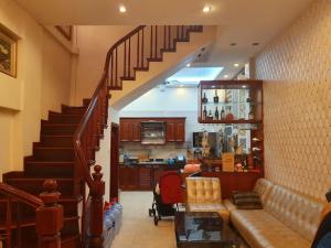 BÁN GẤP NHÀ ĐÔNG THIÊN , 51m2 , Ô TÔ ĐỖ CỬA