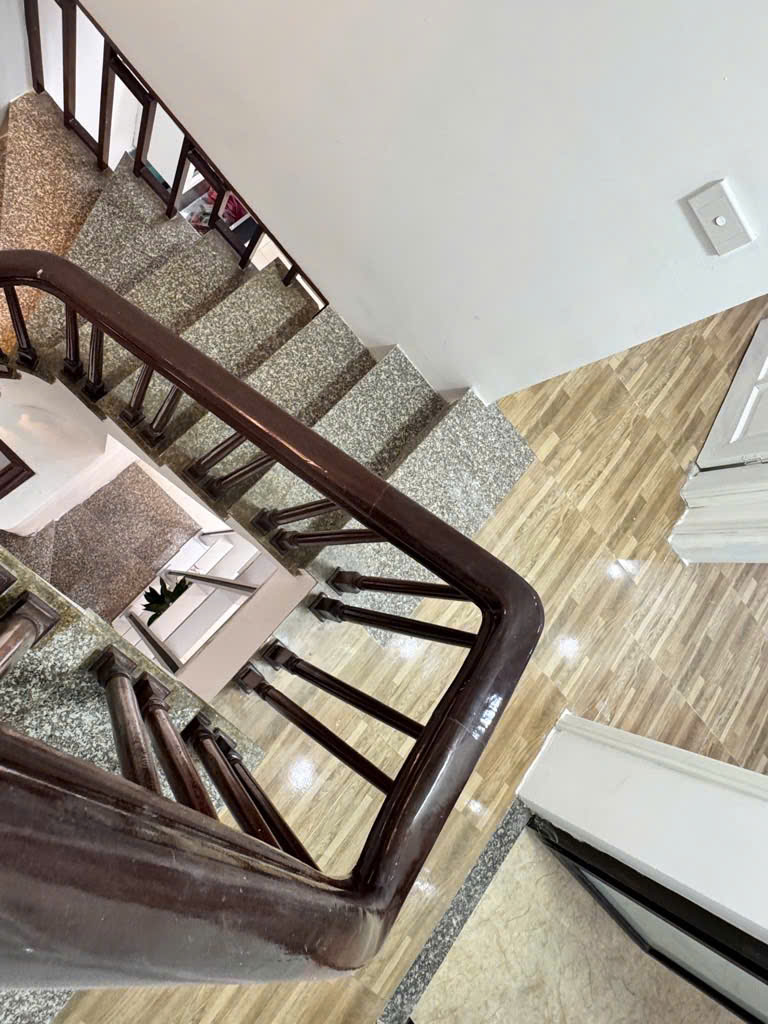 Bán nhà La Nội-giá 6,35 tỷ-diện tích 42 m2-full công năng-CĂN GÓC 3 THOÁNG