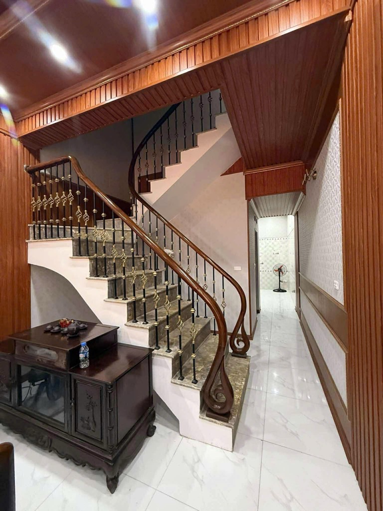 Bán nhà riêng phố Lụa_60m2_ôtô đỗ trong nhà_Nhỉnh 14Tỷ_khu đất có lộc!