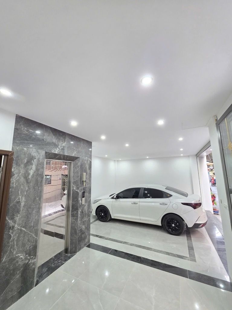 Bán nhà riêng Phố Lụa _Ô tô vào nhà_51M2_ Nở hậu_Thang máy_Chỉ hơn 13 tỷ !