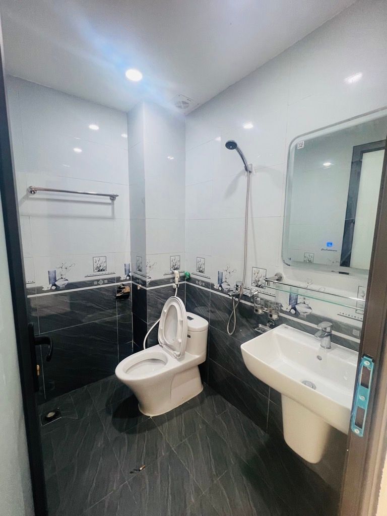 Bán nhà riêng Lê Trọng Tấn_Hà Đông_54m2_Chỉ hơn 11 Tỷ_Ôtô vào nhà_Thang máy!