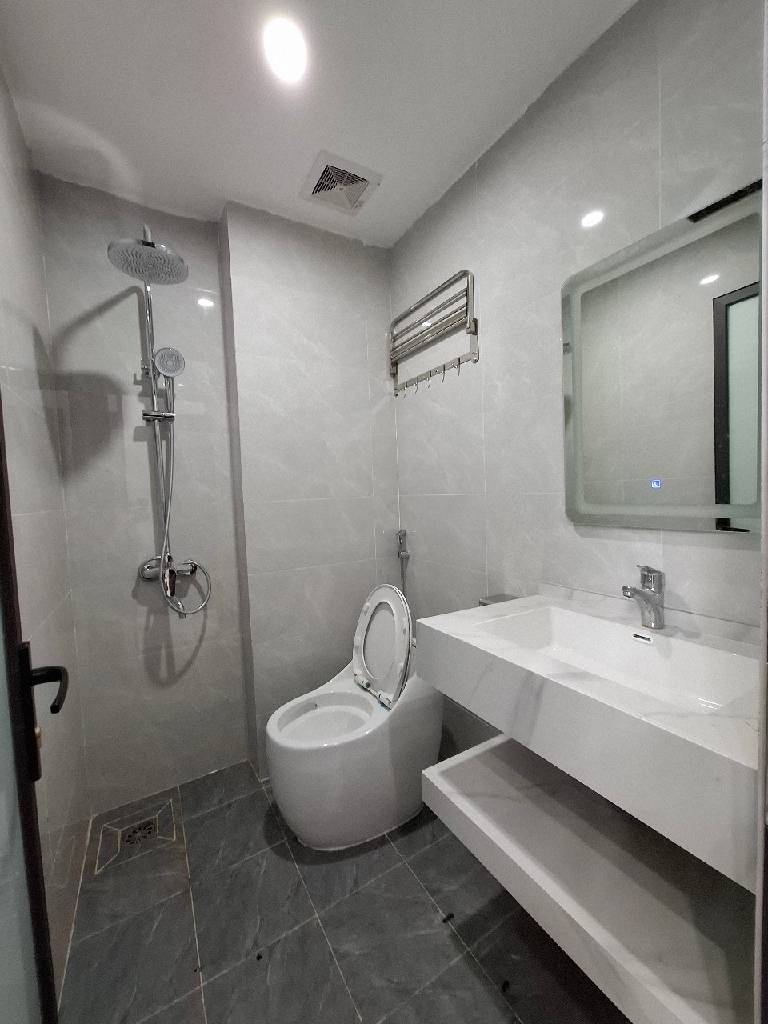 Bán nhà riêng Tô Hiệu_Hà Đông_5 tầng_Thang máy_Nhỉnh 11 tỷ có thương lượng