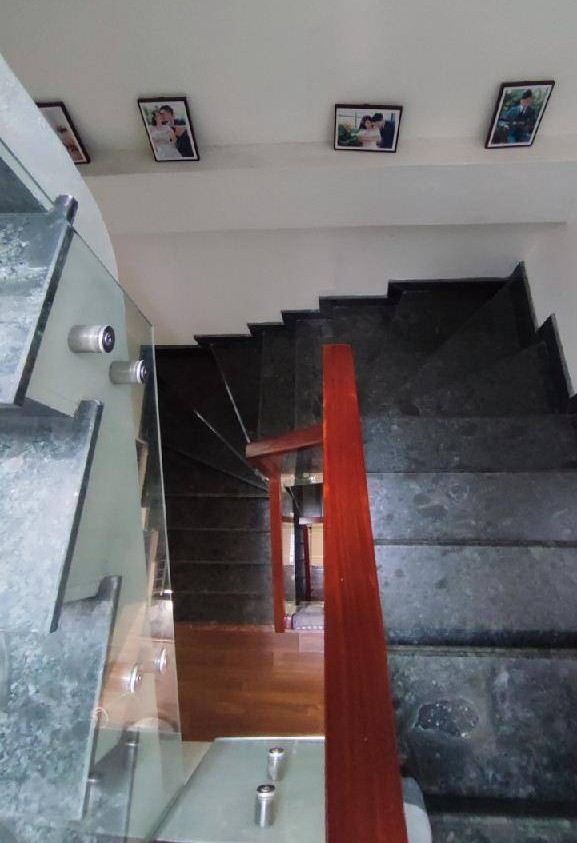 Bán nhà riêng Ngô Quyền_Hà Đông_ô tô đỗ cửa_5 tầng_40m2_Hơn 10 tỷ có thương lượng