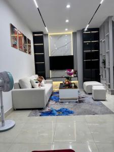 Bán nhà La Nội-giá 6,35 tỷ-diện tích 42 m2-full công năng-CĂN GÓC 3 THOÁNG