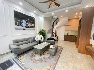 Bán nhà riêng Đa Sỹ_Hà Đông_5 tầng_ô tô đỗ cửa_Hơn 8 tỷ có thương lượng