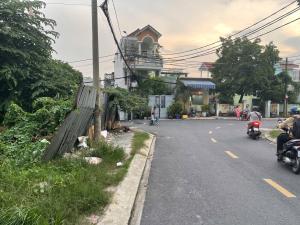 Bán đất mặt tiền đường 102 - Lê Văn Việt - Quận 9