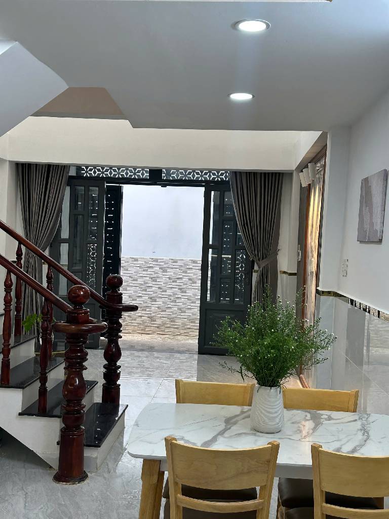 Nhà mới sạch đẹp vô ở ngay