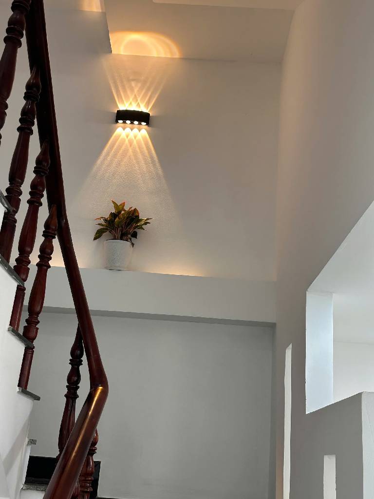 Nhà mới sạch đẹp vô ở ngay