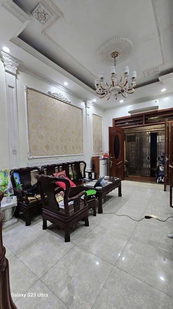 NHÀ MỚI TINH  OTO ĐỖ CỔNG  SỔ VUÔNG ĐẸP A4