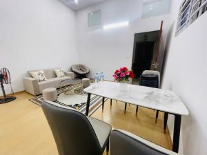Bán căn hộ thương mại tung tâm Hà đông, DT 50m2, 2N1vs, Pháp lý rõ ràng, Giá chỉ 1,79 tỷ