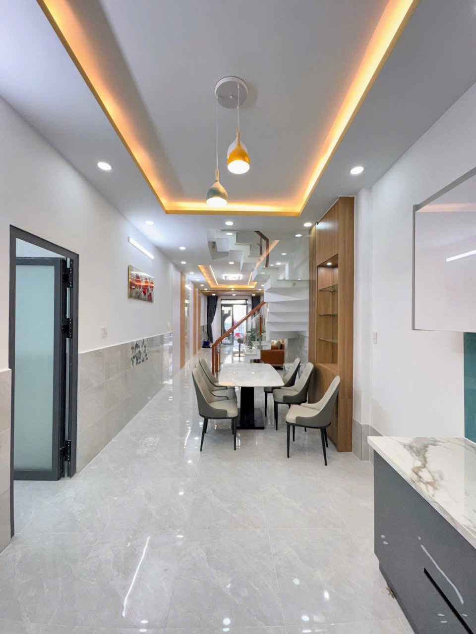 NGUYỄN THỊ TÚ . KHU ĐỒNG BỘ . DTSD 112m2 , 4 TẦNG . G.j.Á CHỈ 2,8 ĐỒNG . HẺM XE TẢI, ÔTÔ ĐỔ CỬA . FULL NỘI THẤT