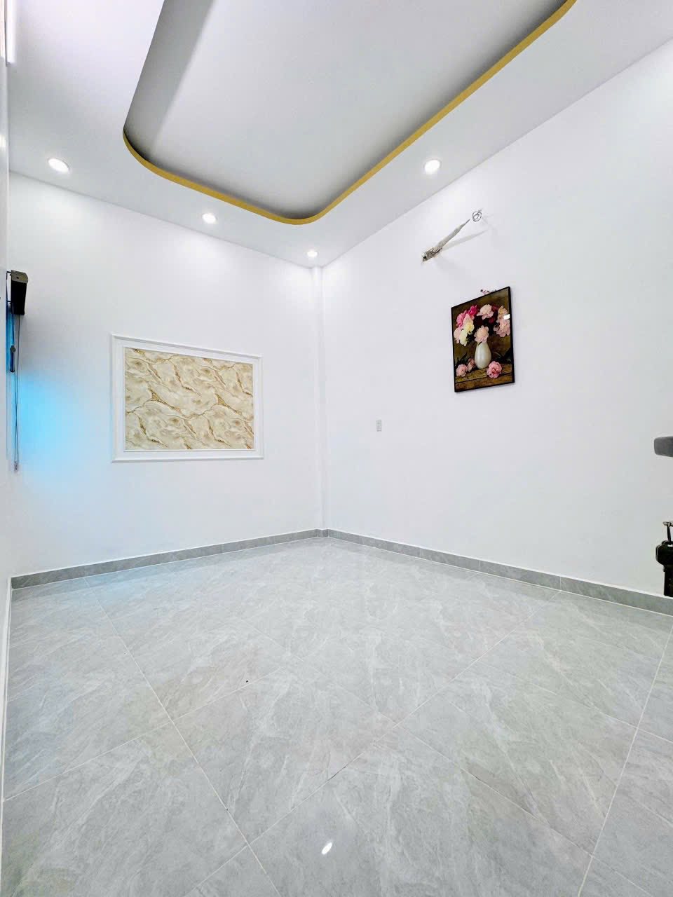 NGUYỄN THỊ TÚ . KHU ĐỒNG BỘ . DTSD 112m2 , 4 TẦNG . G.j.Á CHỈ 2,8 ĐỒNG . HẺM XE TẢI, ÔTÔ ĐỔ CỬA . FULL NỘI THẤT