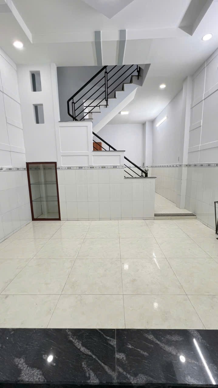 BÌNH TÂN. 4 TẦNG BTCT. L-KHU 5-6 . 40m2 . SHR VUÔNG VỨC. H CÔNG ĐỦ. CHỈ 3,6Đ