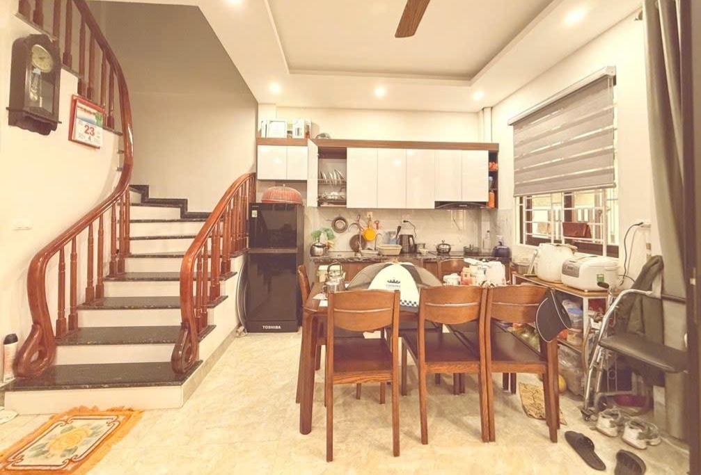 BÁN NHÀ, TRƯỜNG LÂM, VIỆT HƯNG, LONG BIÊN, 40m2x5T, Ô TÔ VÀO NHÀ, GIÁ 10T